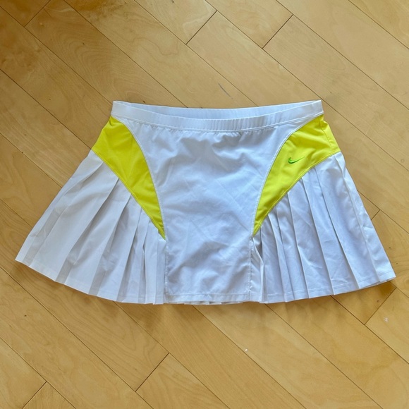 Early 00s Nike Tennis Skirt - Picture 1 of 3